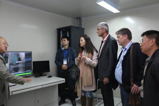 clip_image028.jpg 說明: F:\畜科公司\2016畜牧獸醫(yī)學(xué)會(huì)養(yǎng)豬分會(huì)\照片\IMG_5146.JPG