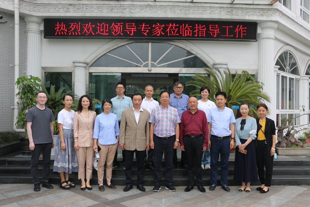 news01.jpg news01.jpg